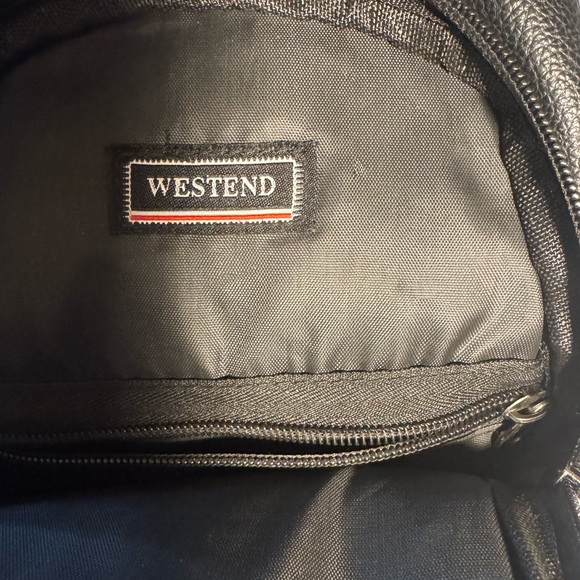 Elegant Black Faux Leather Crossbody Sling Bag - Picture 2 of 3